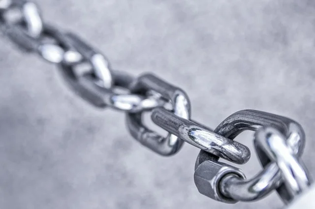 chain-gaf03eb184_640.webp