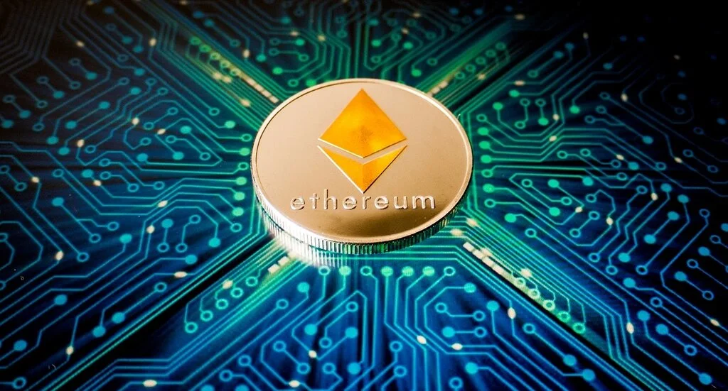 Ethereum Platformunun Yetenekleri Akıllı Sözleşmeler ve DApp'ler.webp