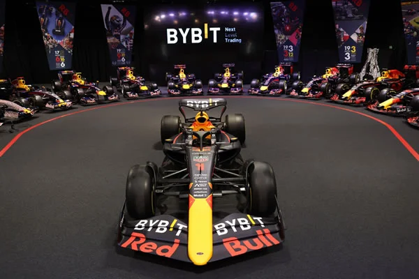 oracle-red-bull-racing-bybit-in-de-takimda-gorev-almasiyla-birlikte-ust-duzeye-cikiyor588951311.webp