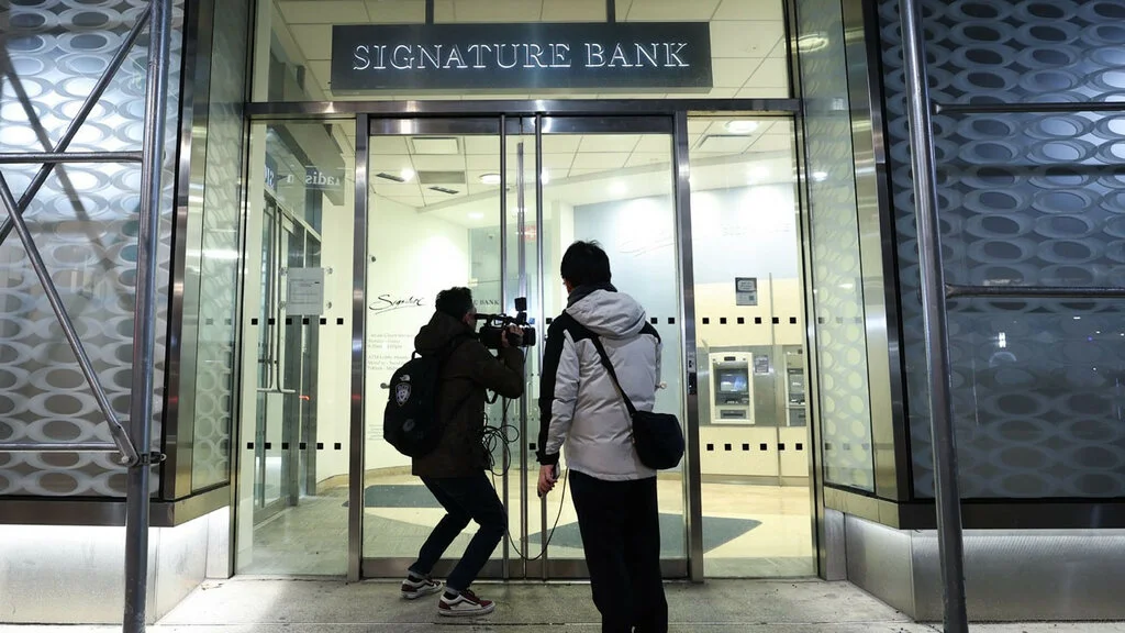 Signature Bank.webp